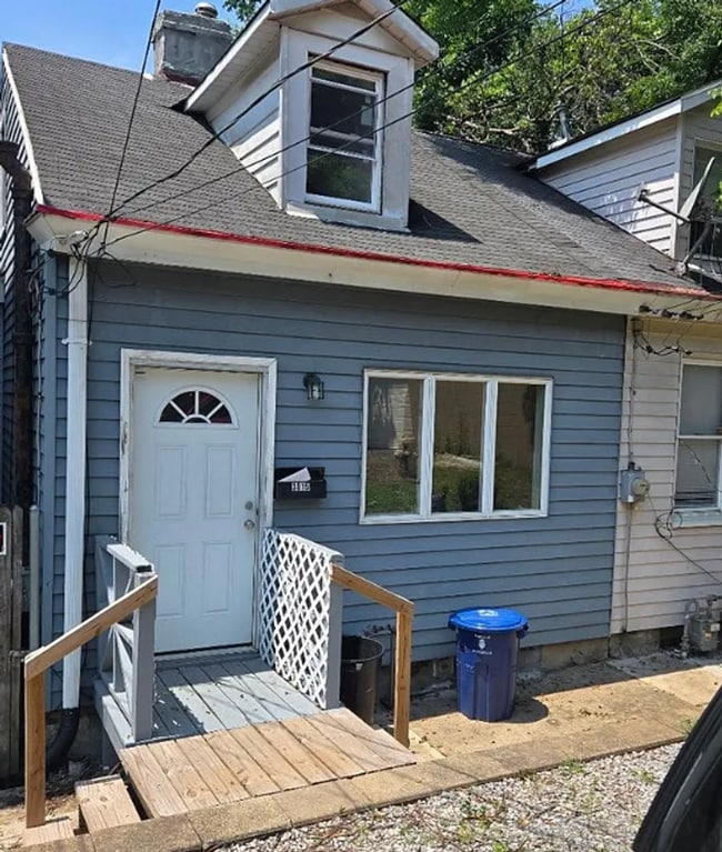property at 3015 Hartman St