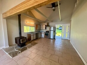 8717 Fernwood St NE in Olympia, WA - Building Photo - Building Photo