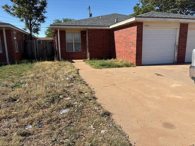 property at 1921 S Loop 289