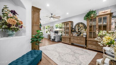 25084 N 68th Ave in Peoria, AZ - Foto de edificio - Building Photo