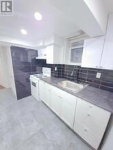 1266 Northmount St in Oshawa, ON - Building Photo - Building Photo