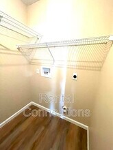 605 1/2 Old Creal Springs Rd in Marion, IL - Building Photo - Building Photo