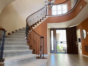 8100 E Camelback Rd in Scottsdale, AZ - Building Photo - Building Photo