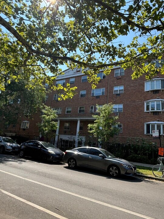 5920 N Kenmore Ave in Chicago, IL - Building Photo