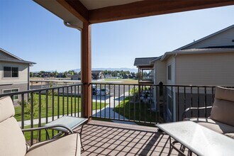 202 Sawyer Ln-Unit -B in Kalispell, MT - Building Photo - Building Photo