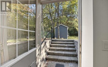 916 Elgin St in Newmarket, ON - Building Photo - Building Photo