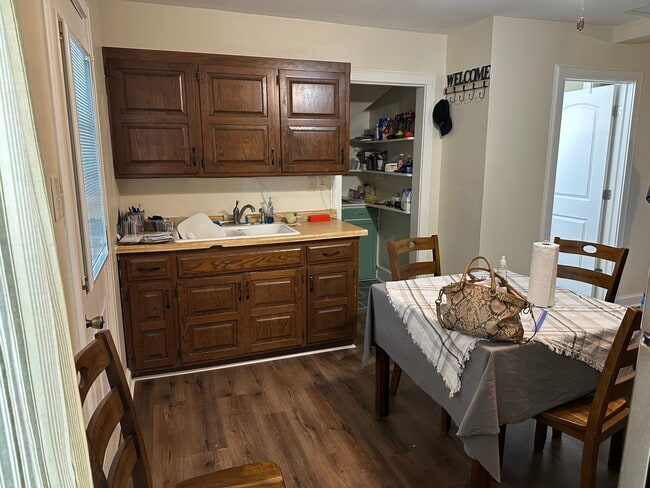 1731 S 60th St, Unit Upper Duplex Stallis in West Allis, WI - Building Photo - Building Photo