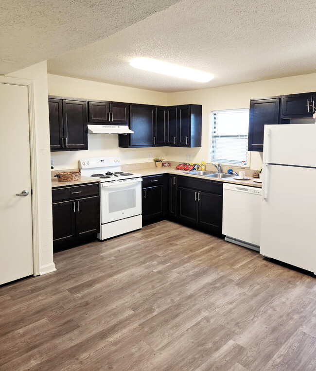 Ridgeview Heights - Newly Renovated Apts!