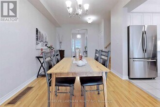 68 Hawkes Dr in Richmond Hill, ON - Building Photo - Building Photo