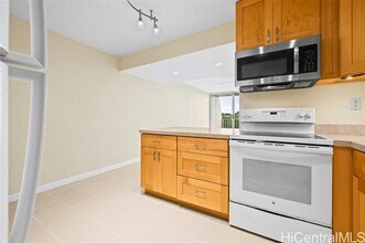 95-2057-2057 Waikalani Dr in Mililani, HI - Building Photo - Building Photo