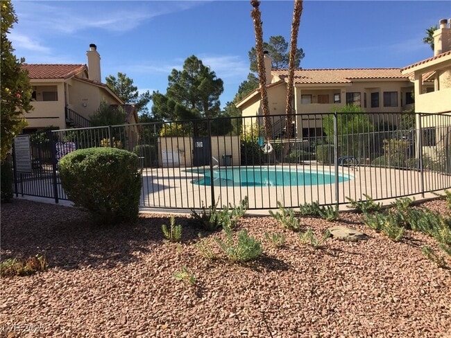 property at 1209 N Buffalo Dr