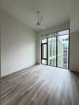 73 NW 30th St, Unit S2 in Miami, FL - Building Photo