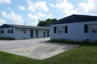 1149 W 28th St in Riviera Beach, FL - Building Photo