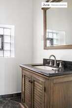 Room in Shared 3 bed/1 bath home, Unit B in Chicago, IL - Foto de edificio - Building Photo