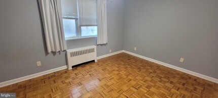 307 E Clarkson Ave in Philadelphia, PA - Building Photo - Building Photo