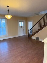 222 NE 4th St in Abilene, KS - Building Photo