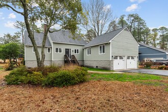 1019 Yacht Ct in New Bern, NC - Building Photo - Building Photo