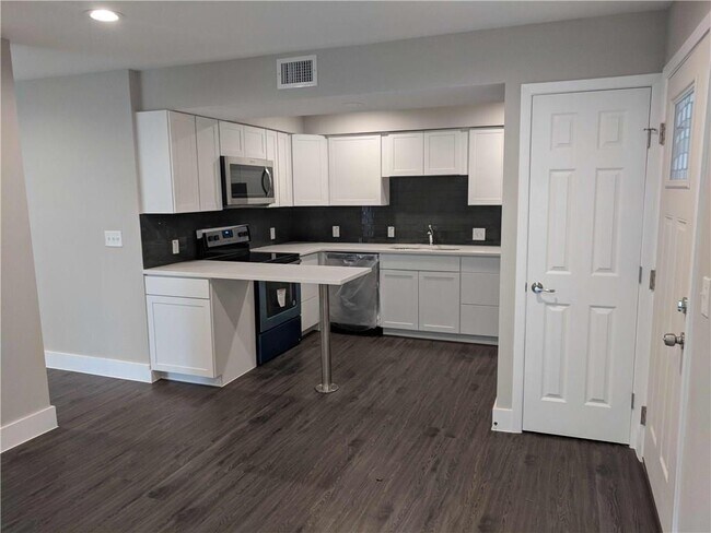935 La Posada Dr in Austin, TX - Building Photo - Building Photo