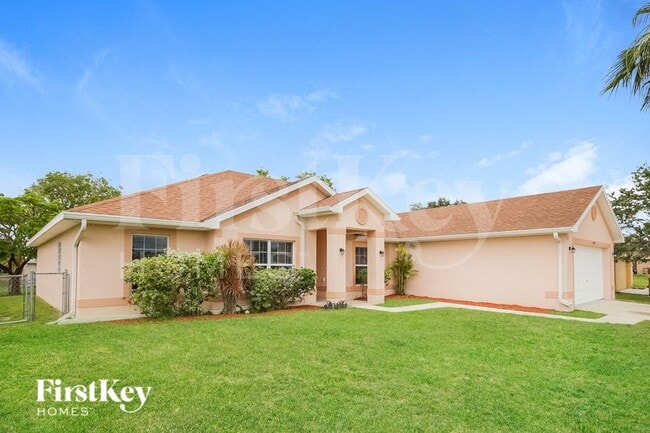 2029 NW 4th St in Cape Coral, FL - Foto de edificio - Building Photo