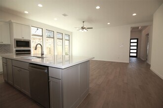 16750 Yaklin Meadow Ct in Humble, TX - Building Photo - Building Photo