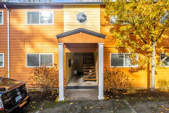 Mediterranean Apartments in Portland, OR - Building Photo - Building Photo