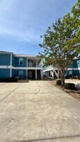 9125 Laird St in Panama City, FL - Building Photo