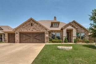 426 Summer Grove Dr in Midlothian, TX - Building Photo