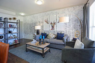 Cortland Gateway Park in Denver, CO - Building Photo - Interior Photo