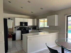 9775 Sun Pointe Dr in Boynton Beach, FL - Building Photo - Building Photo