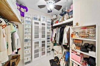 1330 NE 105th St in Miami Shores, FL - Building Photo - Building Photo