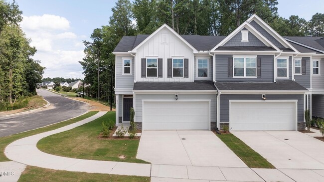 421 Deep Oak Dr in Rolesville, NC - Foto de edificio - Building Photo