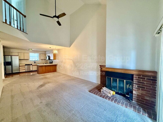 2302 Canyonlands Dr in Maryland Heights, MO - Building Photo - Building Photo