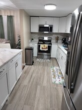 47 Cottage St, Unit Apt 2 in Randolph, MA - Building Photo - Building Photo