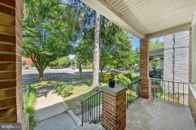 747 Kentucky Ave SE in Washington, DC - Building Photo - Building Photo