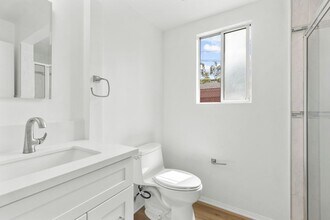 11110 Charnock Rd in Los Angeles, CA - Building Photo - Building Photo