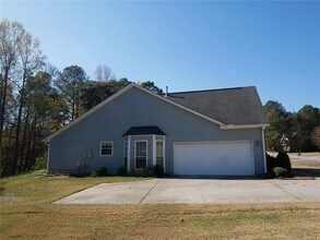 5440 Windcrest Ln in Suwanee, GA - Building Photo - Building Photo