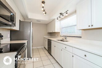 1659 Sunburst Way in Kissimmee, FL - Building Photo - Building Photo
