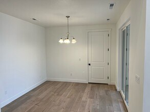 5562 S Carnelian Pkwy in Saint George, UT - Building Photo - Building Photo