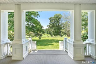 56 E Ridge Rd in Ridgefield, CT - Building Photo