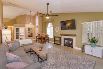 858 Weatherly Ct in Longwood, FL - Foto de edificio - Building Photo