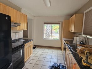 581 Montview Dr in Escondido, CA - Building Photo - Building Photo