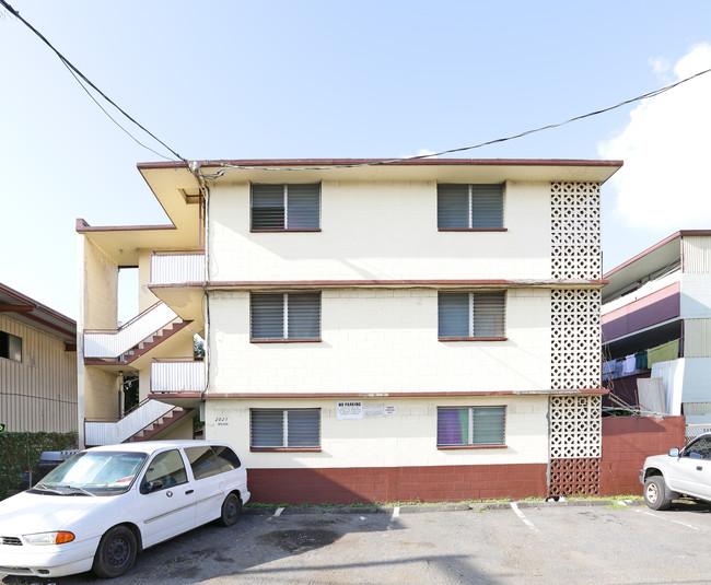 2021 Wilcox Ln in Honolulu, HI - Foto de edificio - Building Photo