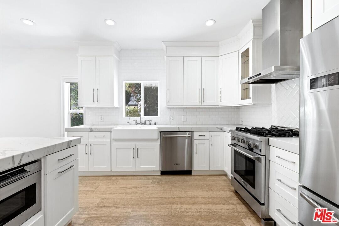 7614 Willoughby Ave in West Hollywood, CA - Building Photo