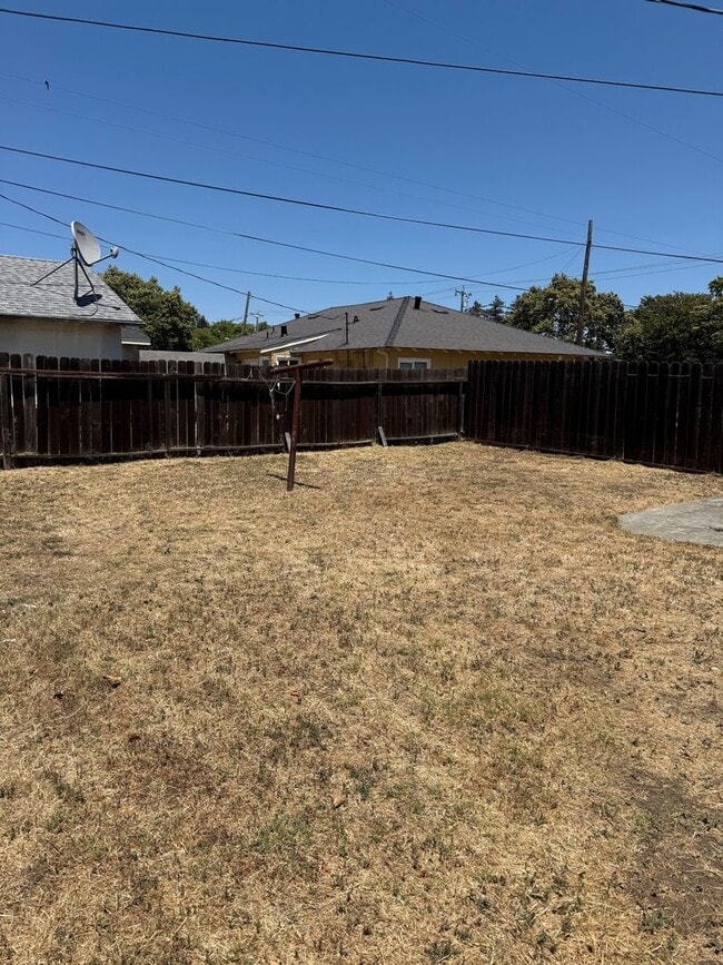 612 Utah St in Fairfield, CA - Building Photo - Building Photo