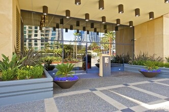 1325 Pacific Hwy in San Diego, CA - Building Photo - Building Photo