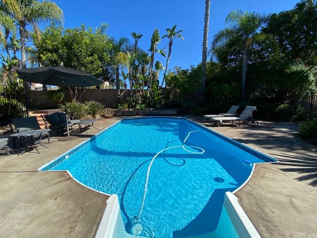 property at 1384 Woodview Ct