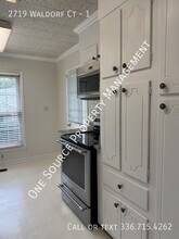 2719 Waldorf Cir in Winston-Salem, NC - Building Photo - Building Photo