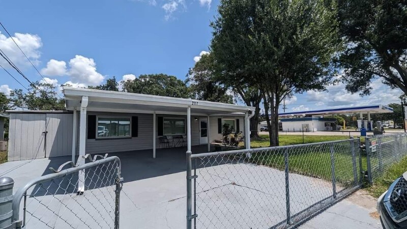2117 Ivey Ln in Lakeland, FL - Building Photo