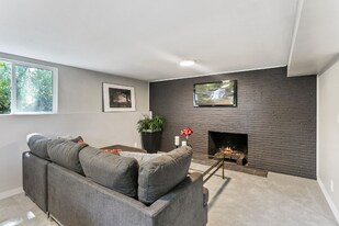 3945 S Elmgrove St in Seattle, WA - Building Photo