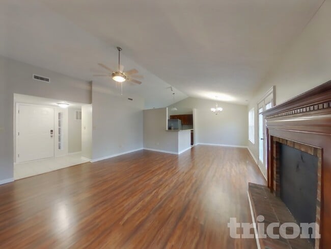 6044 McClellan Ct in Indianapolis, IN - Building Photo - Building Photo